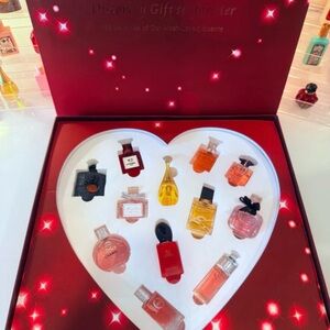 Luxury Perfume Gift Set with Heart Display